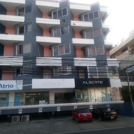 Apartahotel Jardines Metropolitanos Сантьяго-де-лос-Трейнта-Кабальєрос Екстер'єр фото