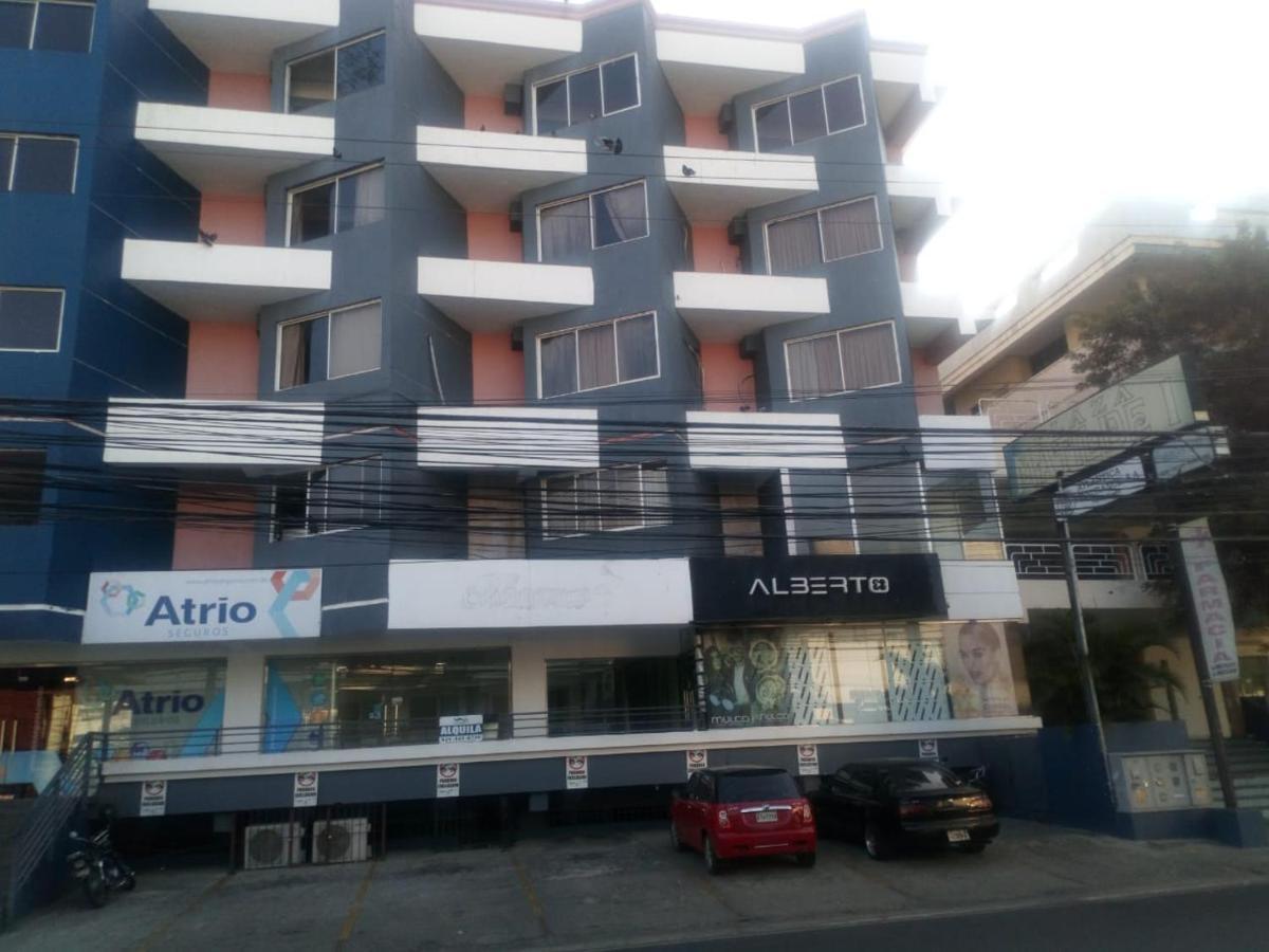 Apartahotel Jardines Metropolitanos Сантьяго-де-лос-Трейнта-Кабальєрос Екстер'єр фото