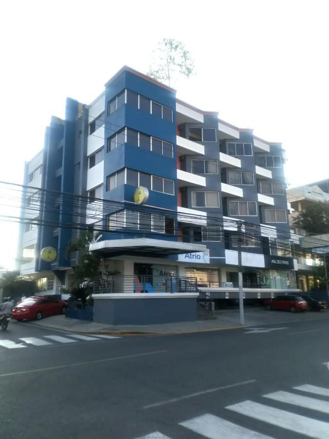 Apartahotel Jardines Metropolitanos Сантьяго-де-лос-Трейнта-Кабальєрос Екстер'єр фото
